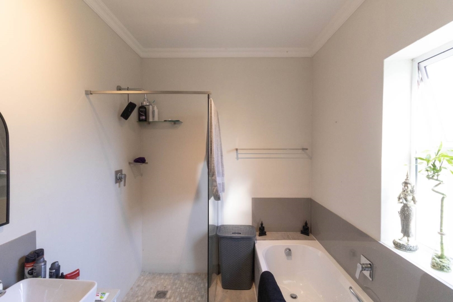 4 Bedroom Property for Sale in Onrus Western Cape